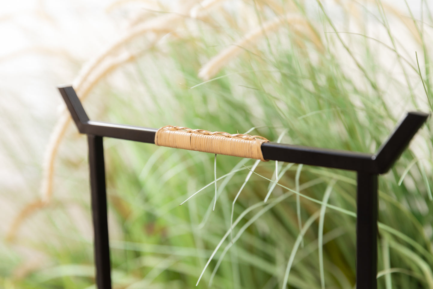 Round Shaped Rattan Basket with Handle.